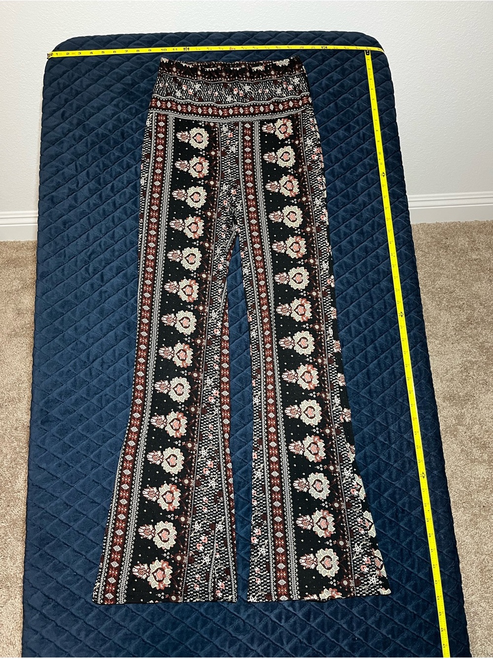 shosho Black Wide-Leg Floral Border Pants